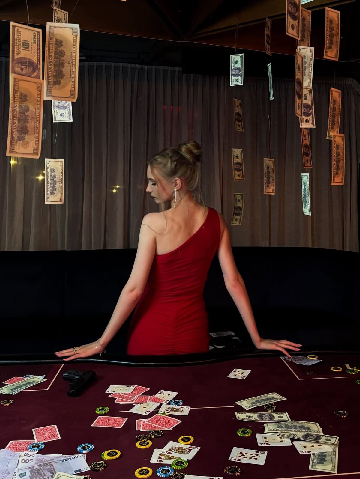 EnterPlay private poker games, dealers, and caddie models